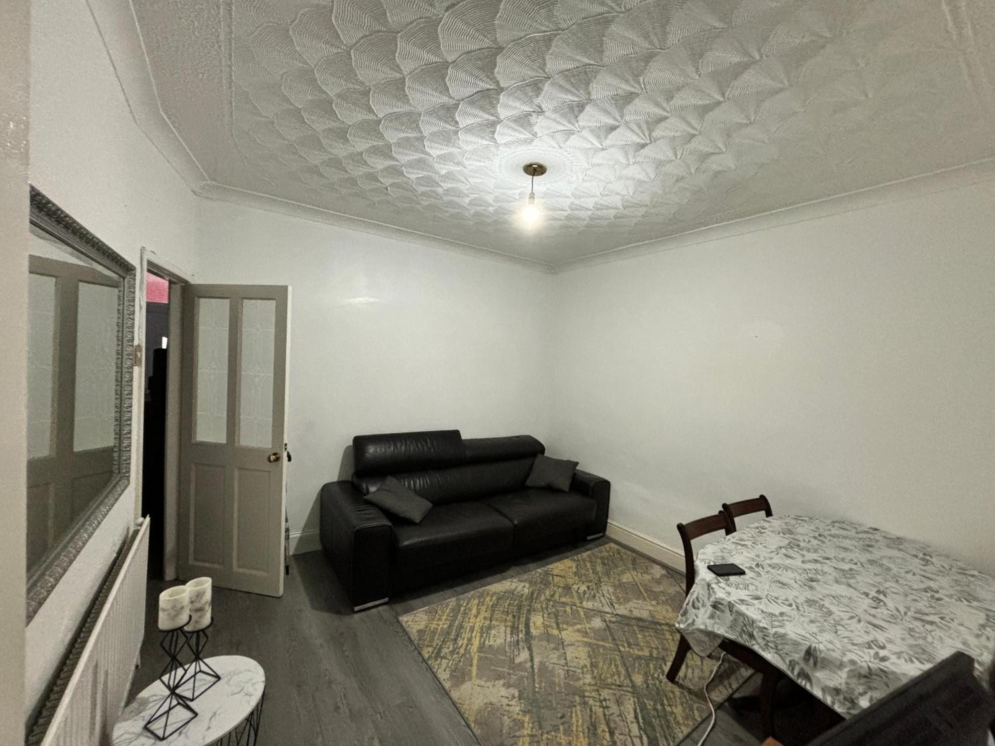Entire 3 Bedroom House- Free Parking Liverpool Dış mekan fotoğraf